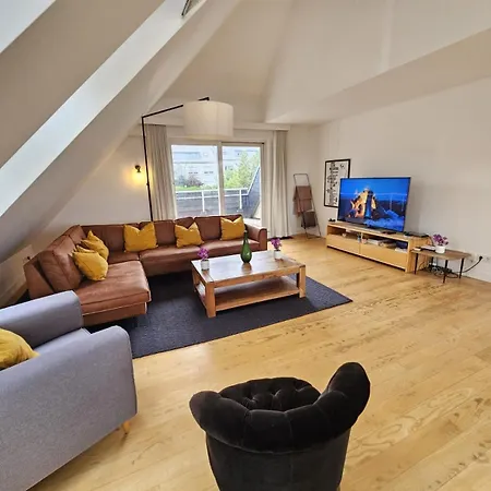 Luxurious 3br Penthouse W Terrace&parking