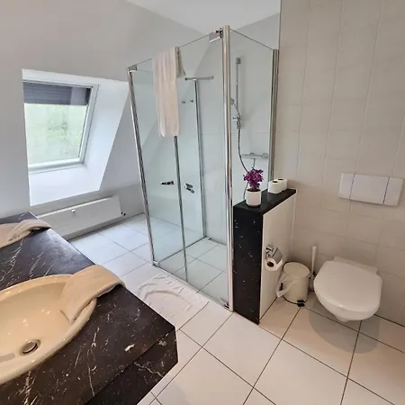Luxurious 3br Penthouse W Terrace&parking Apartment