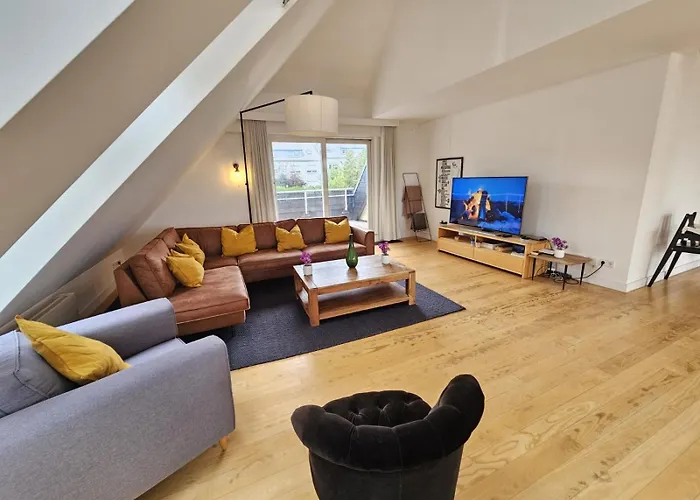 Luxurious 3br Penthouse W Terrace&parking