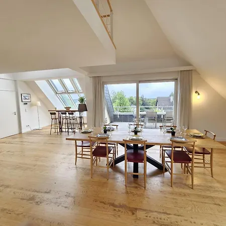 Luxurious 3br Penthouse W Terrace&parking Lägenhet *